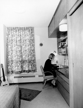 Roscoe Wing bedroom (1965)