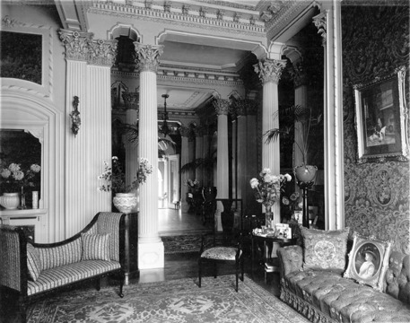 Lounge & hall (1902)