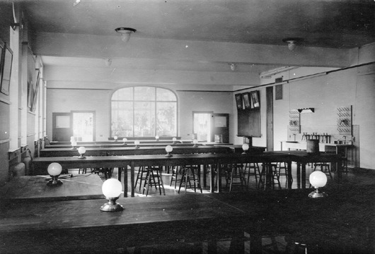 Lab in Biology Building (1925)