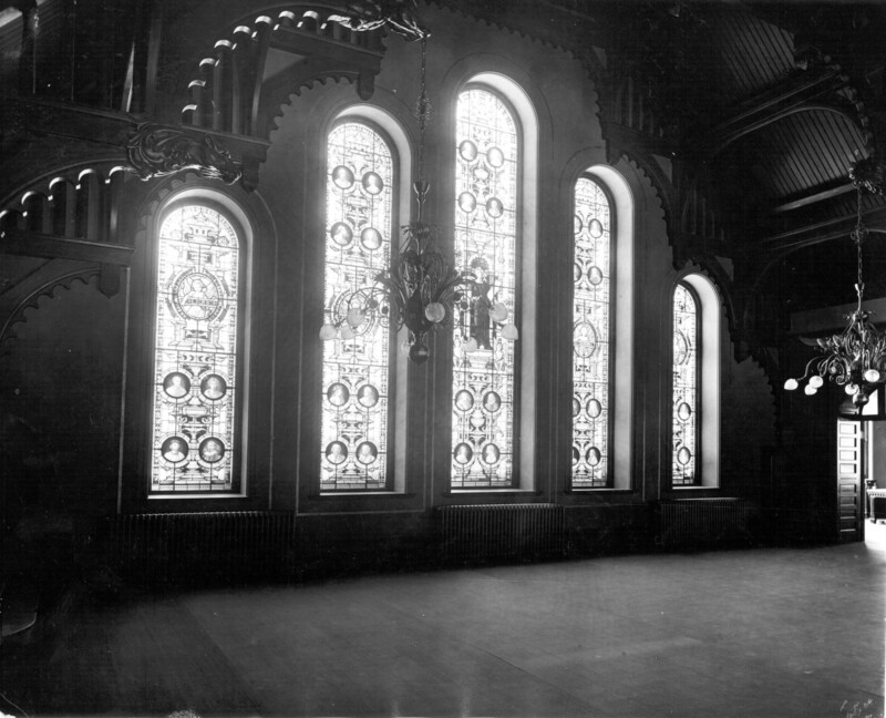 5 lancet window