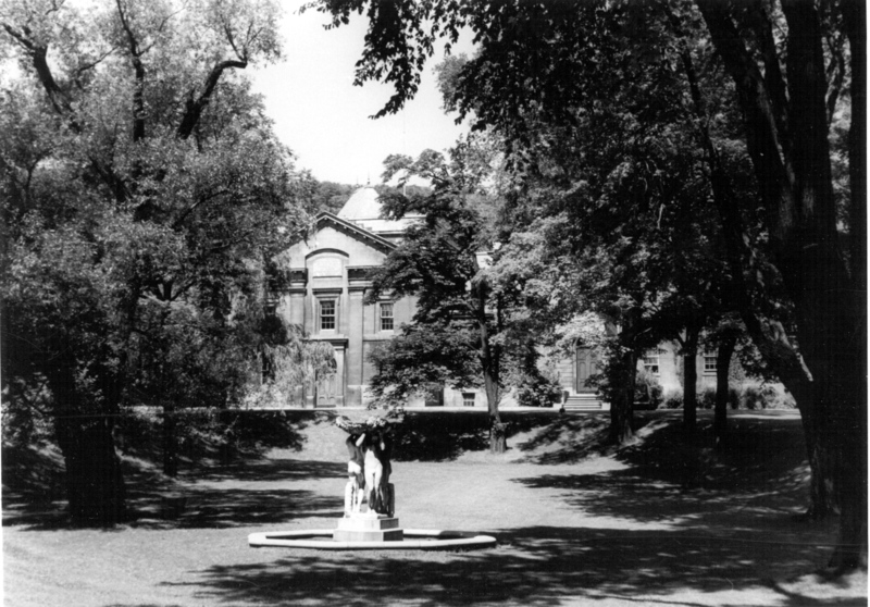 Three Bares statue on lawn below Arts (1951)