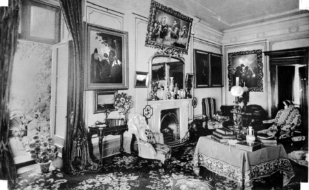 Molson House interior