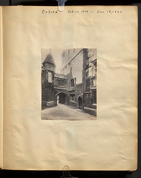 /images/penfieldfonds/med/pen_photograph_album_1919_1927_pg004.jpg