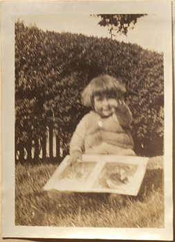 /images/penfieldfonds/med/pen_photograph_album_1919_1927_pg011-img07.jpg