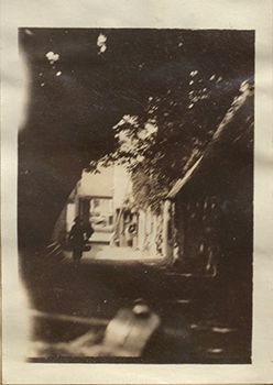 /images/penfieldfonds/med/pen_photograph_album_1919_1927_pg022-img06.jpg
