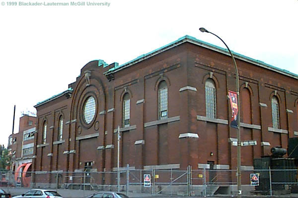 Looking west from the intersection of Wellington and Queen (1999)